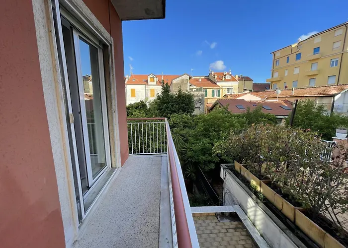 Airaldi8 - Trilocale Nel Budello Ampio E Soleggiato 50 M Dal Mare Apartman