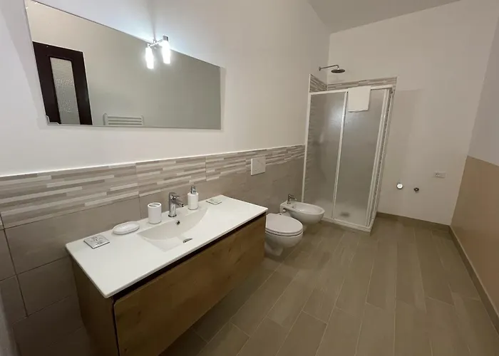 Airaldi8 - Trilocale Nel Budello Ampio E Soleggiato 50 M Dal Mare *