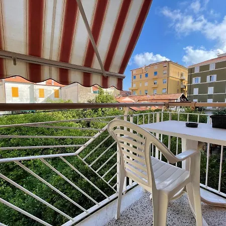 Airaldi8 - Trilocale Nel Budello Ampio E Soleggiato 50 M Dal Mare * Alassio