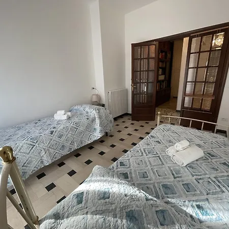 Apartment Airaldi8 - Trilocale Nel Budello Ampio E Soleggiato 50 M Dal Mare Alassio